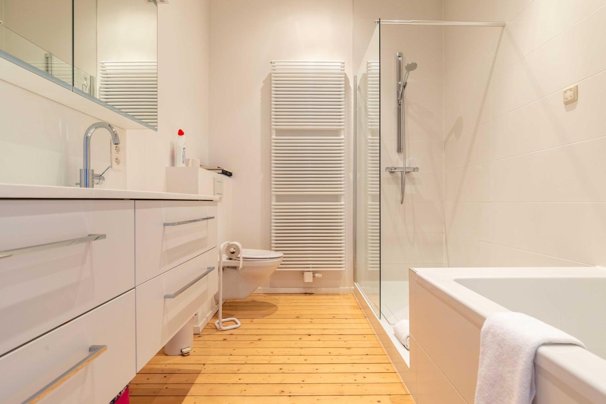 Spacious Belle Epoque House With Free Parking Остенде Екстериор снимка